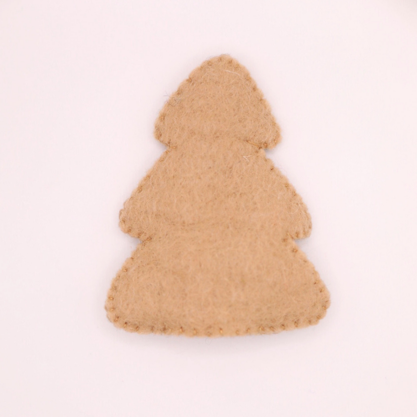 "Cookie", der Weihnachtsbaum mit Katzenminze