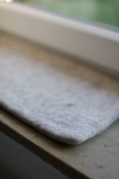 Fensterbank Auflage aus Schafwolle